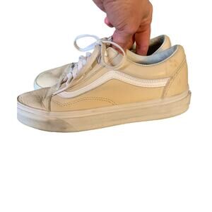 VANS Leather Cream Color Women's Size 7 Men's Size 5.5
